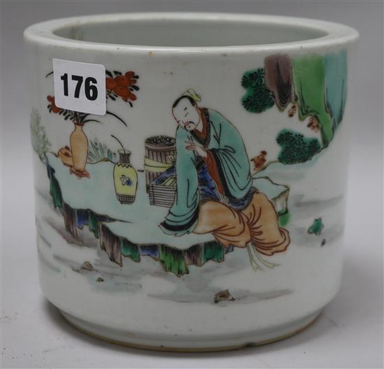 A Chinese famille verte brush pot, probably late 19th century, 14.2cm.